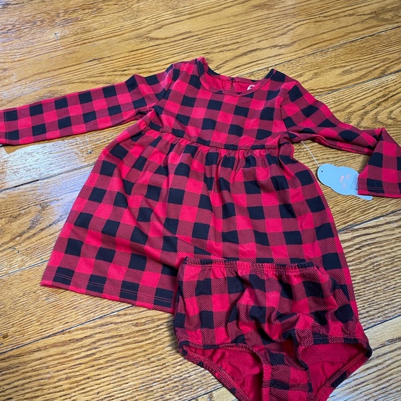 wonder nation Other - Wonder Nations Buffalo plaid dress with panties.  Size 24 months.  NWT